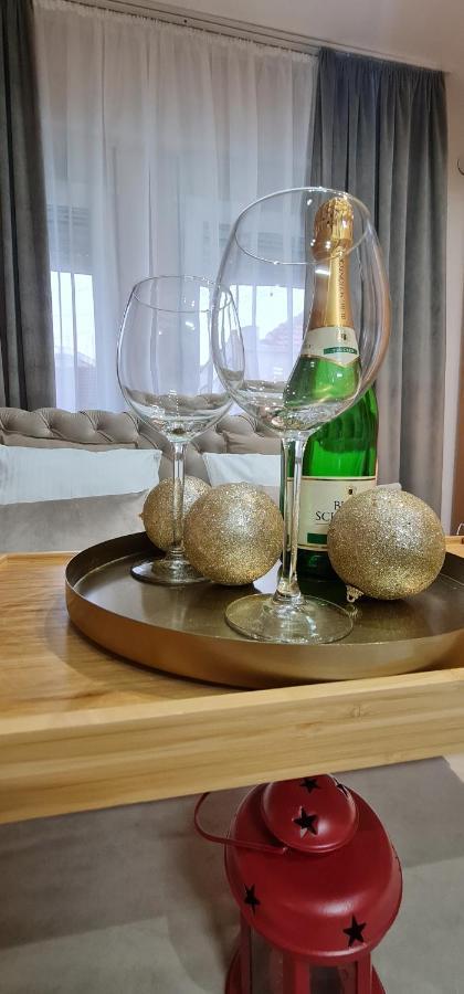 Design Apartment Business Lux 4 Star "Rio" Completely Business Lux Place In The City Center & Free Included Industry Optical Wifi & Netflix & Keyless Code Entry & Full Smart App & Kitchen & Washing Machine & Wide Terrace & Secure 2 Parking Place Ćuprija Dış mekan fotoğraf
