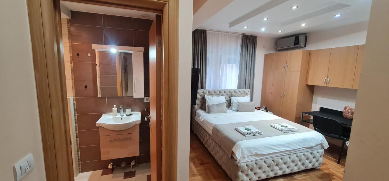 Design Apartment Business Lux 4 Star "Rio" Completely Business Lux Place In The City Center & Free Included Industry Optical Wifi & Netflix & Keyless Code Entry & Full Smart App & Kitchen & Washing Machine & Wide Terrace & Secure 2 Parking Place Ćuprija Dış mekan fotoğraf