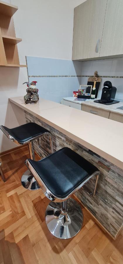 Design Apartment Business Lux 4 Star "Rio" Completely Business Lux Place In The City Center & Free Included Industry Optical Wifi & Netflix & Keyless Code Entry & Full Smart App & Kitchen & Washing Machine & Wide Terrace & Secure 2 Parking Place Ćuprija Dış mekan fotoğraf
