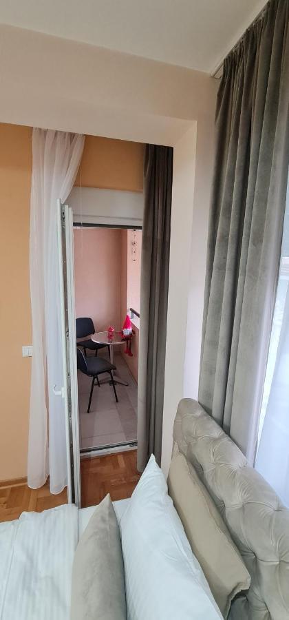 Design Apartment Business Lux 4 Star "Rio" Completely Business Lux Place In The City Center & Free Included Industry Optical Wifi & Netflix & Keyless Code Entry & Full Smart App & Kitchen & Washing Machine & Wide Terrace & Secure 2 Parking Place Ćuprija Dış mekan fotoğraf