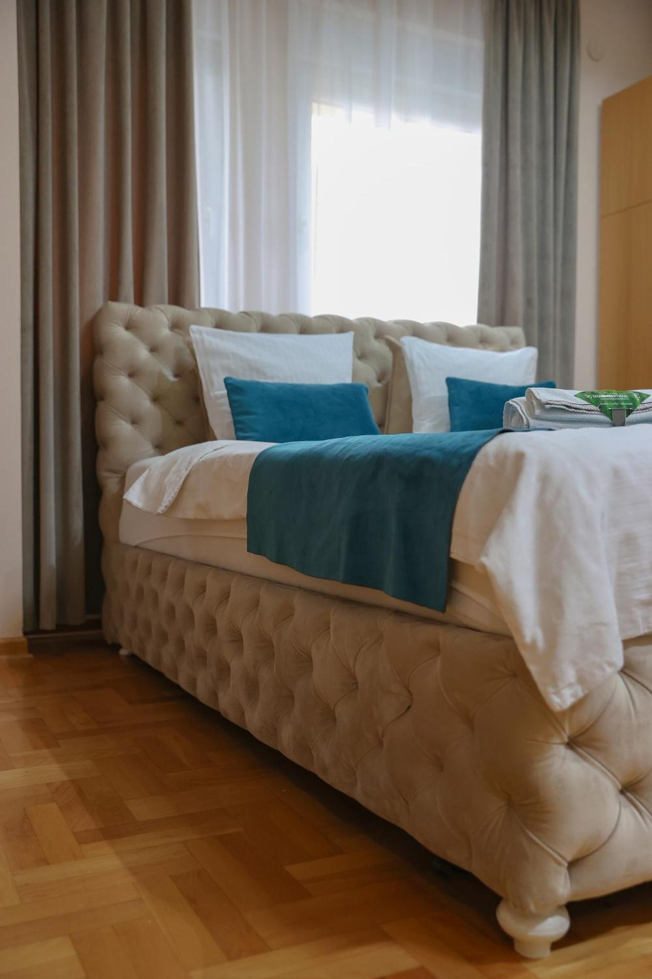 Design Apartment Business Lux 4 Star "Rio" Completely Business Lux Place In The City Center & Free Included Industry Optical Wifi & Netflix & Keyless Code Entry & Full Smart App & Kitchen & Washing Machine & Wide Terrace & Secure 2 Parking Place Ćuprija Dış mekan fotoğraf